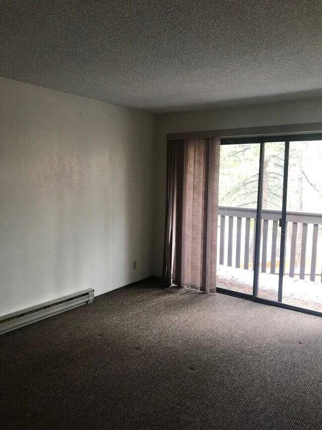 Foto del edificio - Spacious Condo Near Heavenly - Long Term Rental
