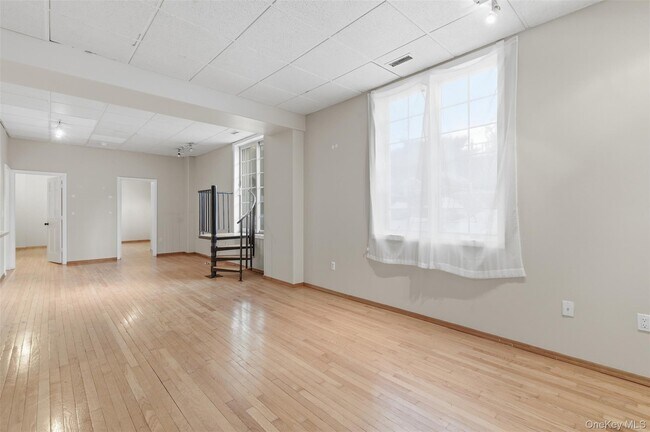 Building Photo - 248 Depew Ave