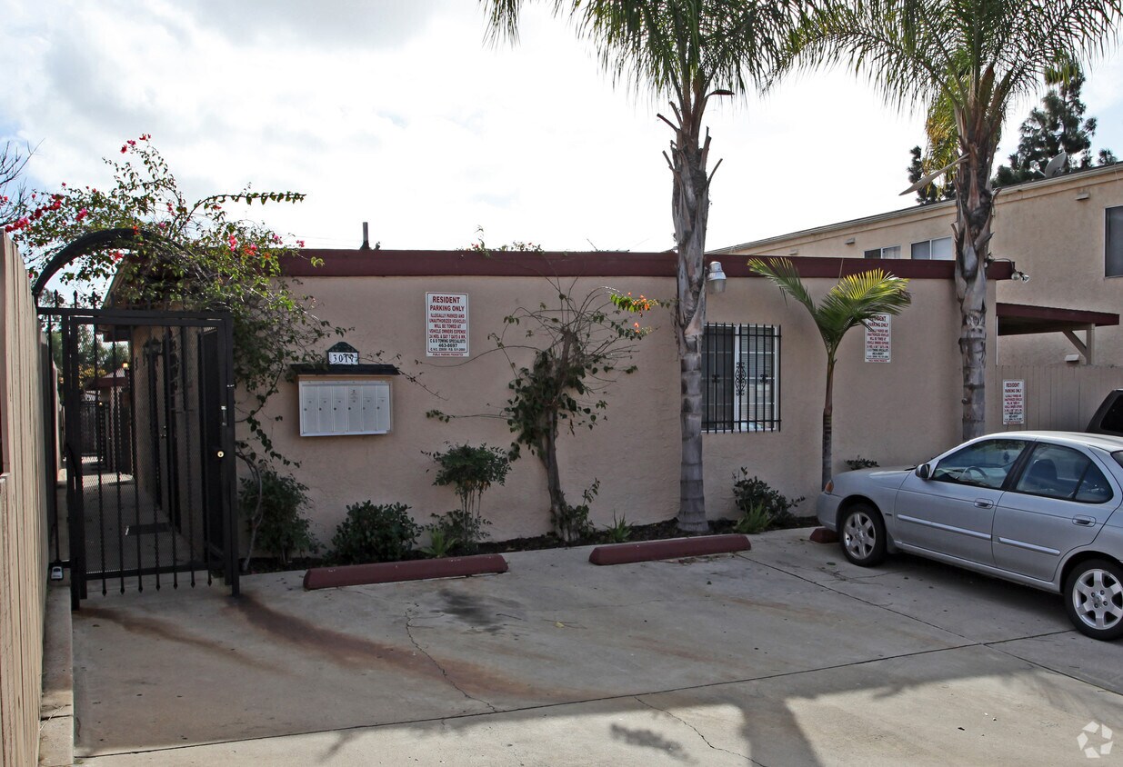 Primary Photo - 3017 C St