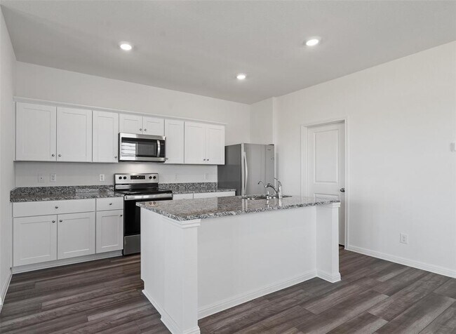 Building Photo - 700 Gemsbok Dr