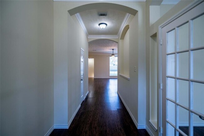 Foto del edificio - 7626 Painton Ln