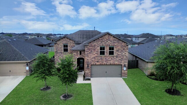 Foto del edificio - 18319 Pin Oak Lake Dr
