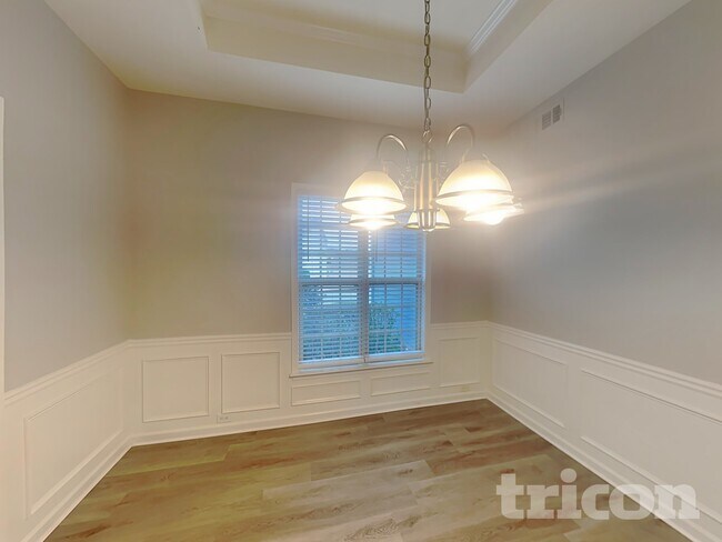 Foto del edificio - 654 Ivy Chase Loop