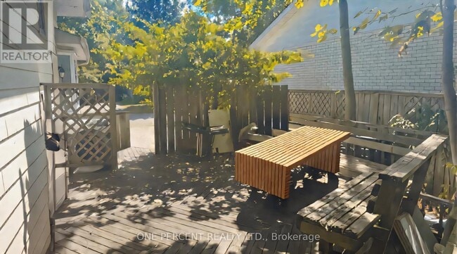 Photo du bâtiment - 131 Paperbirch Crescent