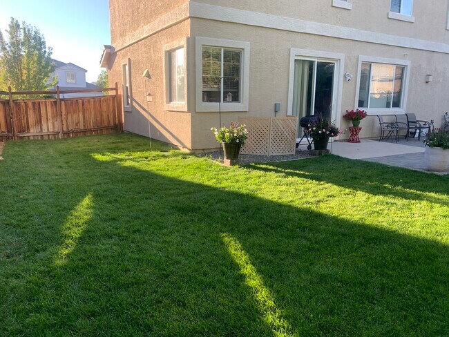 Building Photo - 7150 Draco Ct