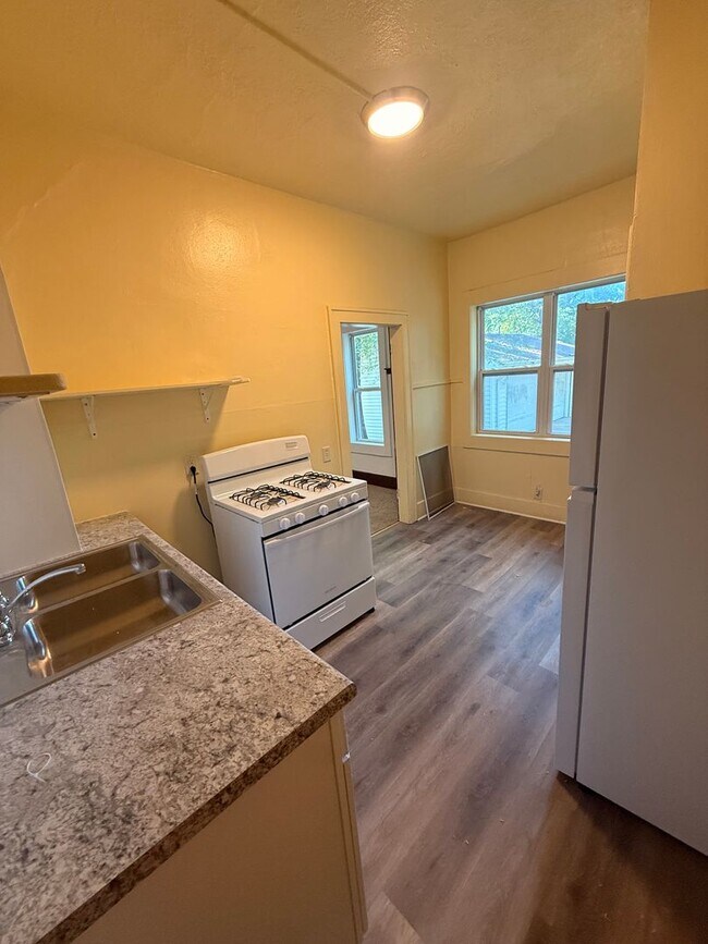 Foto del edificio - 2 bed 1 bath House for rent!
