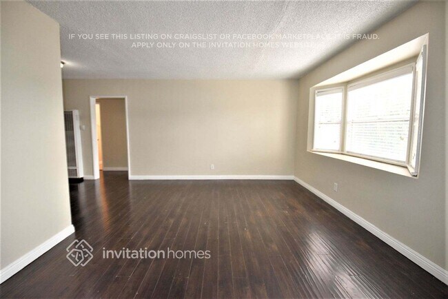 Building Photo - 14507 S Aprilia Ave
