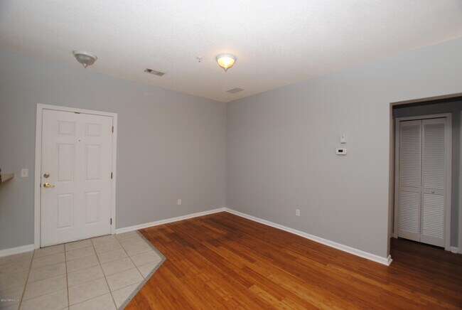 Foto del edificio - 3680 Kirkpatrick Cir