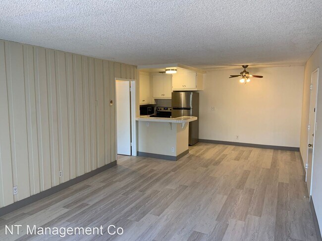 Foto del edificio - 1 br, 1 bath Apartment - 10779 Woodbine St...