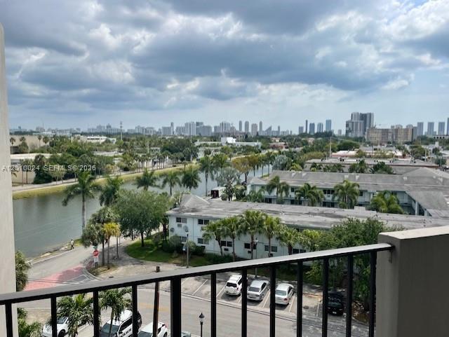 Foto del edificio - 16450 Miami Dr