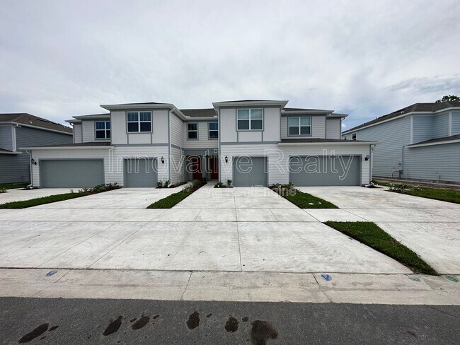 Building Photo - 2887 Clever Ln