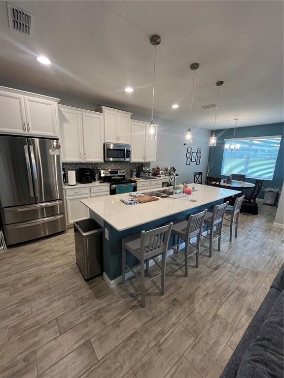 Building Photo - 887 Lady Bird Ln