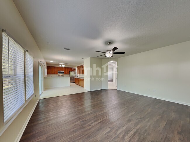 Building Photo - 264 N Hidden Tree Dr