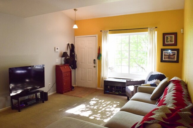 Building Photo - 5140 W Kootenai St