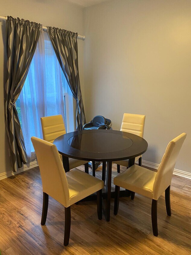 Dining - 2601 Augusta Dr