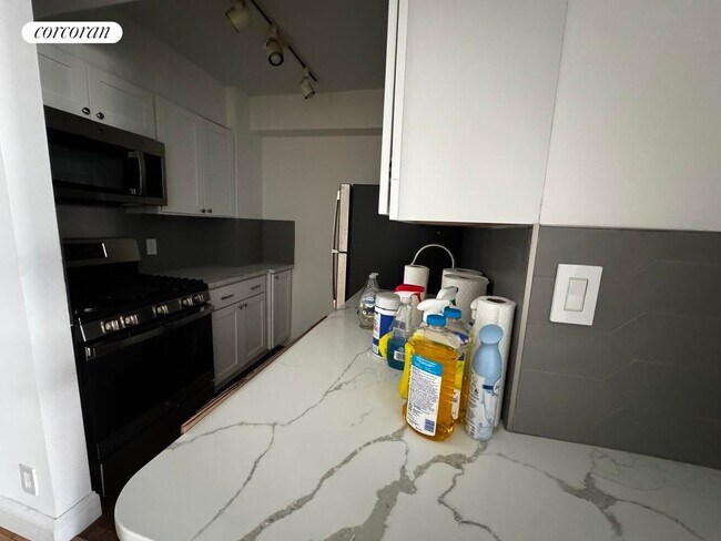 Foto del edificio - 345 E 56th St