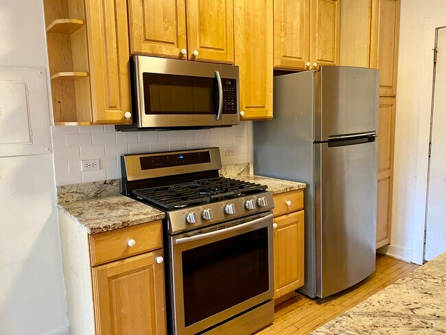Foto del edificio - 611 1/2 W Arlington Pl