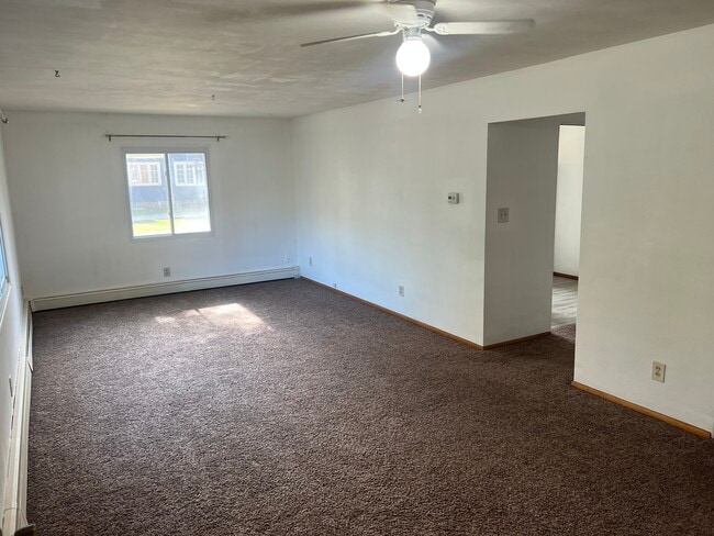 Foto del edificio - 301 N Minier Ave