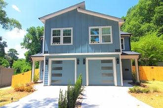 Building Photo - 2823 Coronet Way