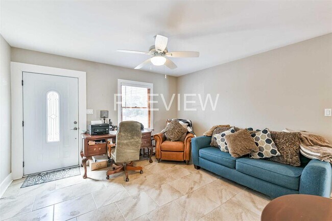 Foto del edificio - 818 11th St