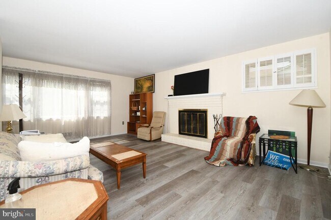 Foto del edificio - 9221 Davidson St