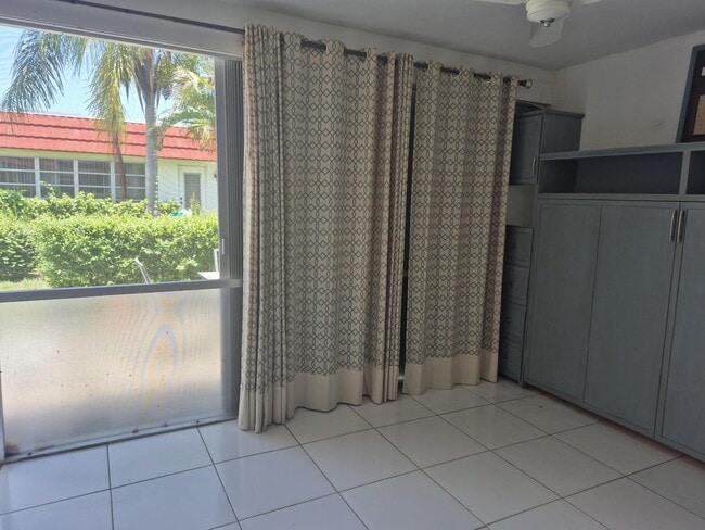 Building Photo - 5800 Fernley Dr W