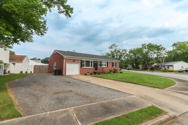 Building Photo - 46 Hidalgo Dr