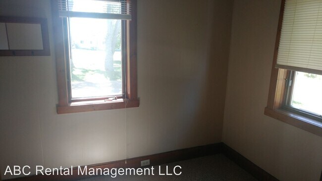 Building Photo - 1503 Townline Rd