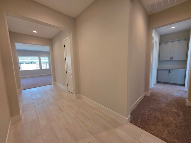 Foto del edificio - New construction 3 bedroom in Lodi!