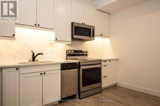 Building Photo - 53 Leahys Ln