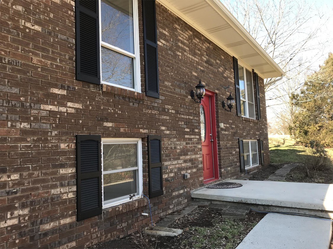 Foto principal - 423 Kendall Rd