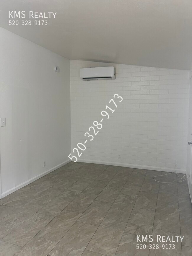 Foto del edificio - 1 Bed / 1 Bath Unit - OWNER/AGENT