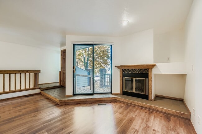 Foto del edificio - 5056 Buckingham Rd