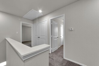 Building Photo - 127 Damon Dv