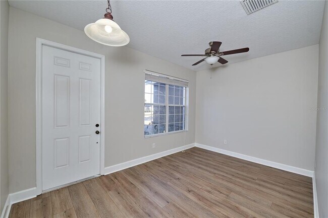 Foto del edificio - 23903 Sardinia Dr