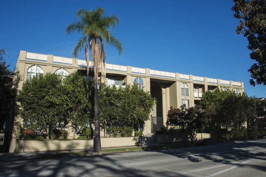 Foto principal - 191 S Sierra Madre Blvd