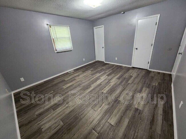 Foto del edificio - 7738 N 42nd 1/2 St