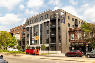 Building Photo - 3821 N Ashland Ave