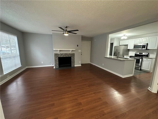 Foto del edificio - 504 Cypress Pointe St