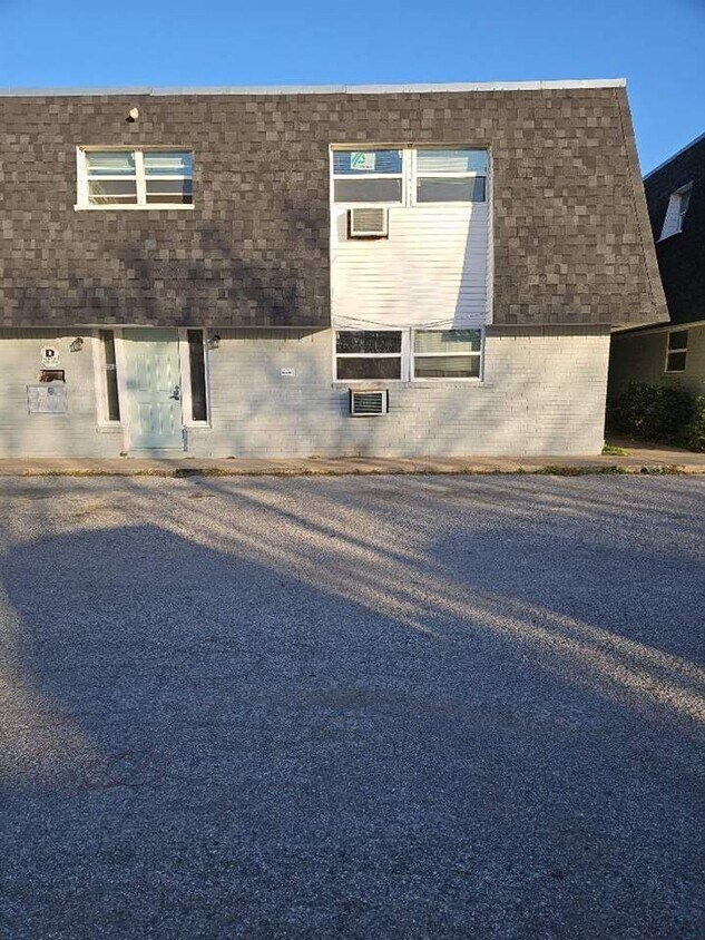Foto principal - 2110 NW Lindy Ave
