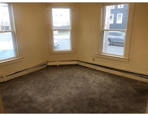 Primary Photo - 21 Whiting St