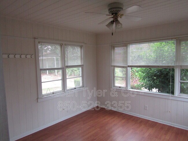 Building Photo - 4317 6th Ave