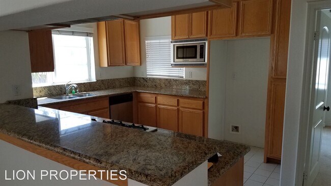 Building Photo - 3 br, 3 bath House - 16855 ROOSEVELT LN