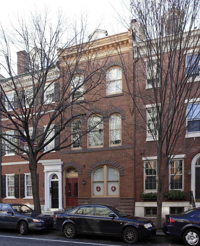 Foto principal - Spruce Court Apartments