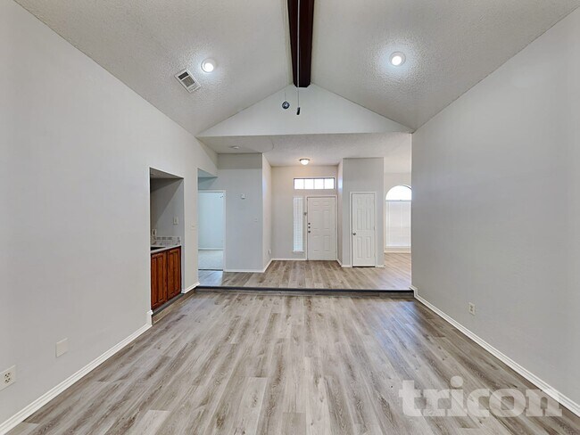 Foto del edificio - 709 De Soto Dr