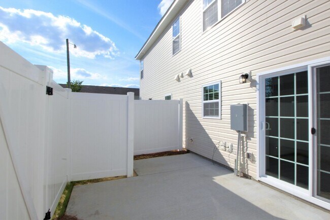 Foto del edificio - 3329 Briarcliff Dr
