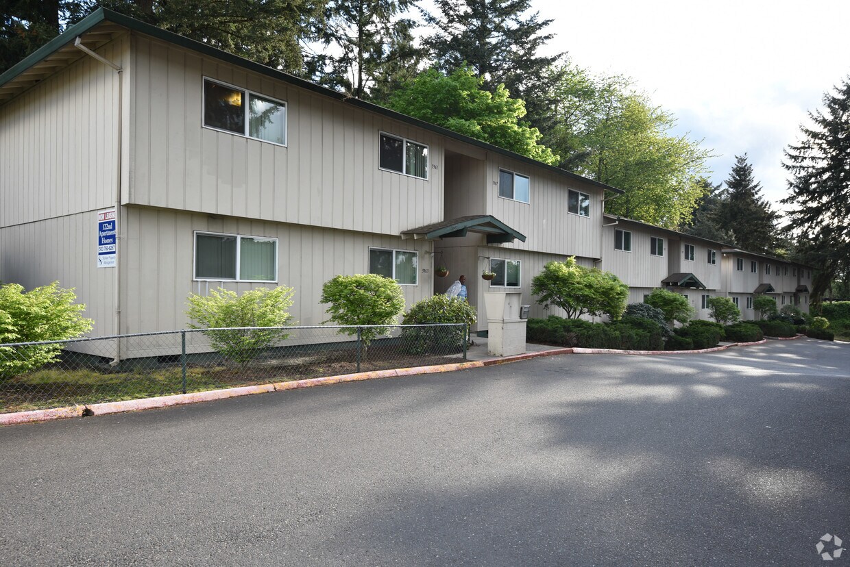 Building Photo - SkyNat Apartments - 122nd Avenue