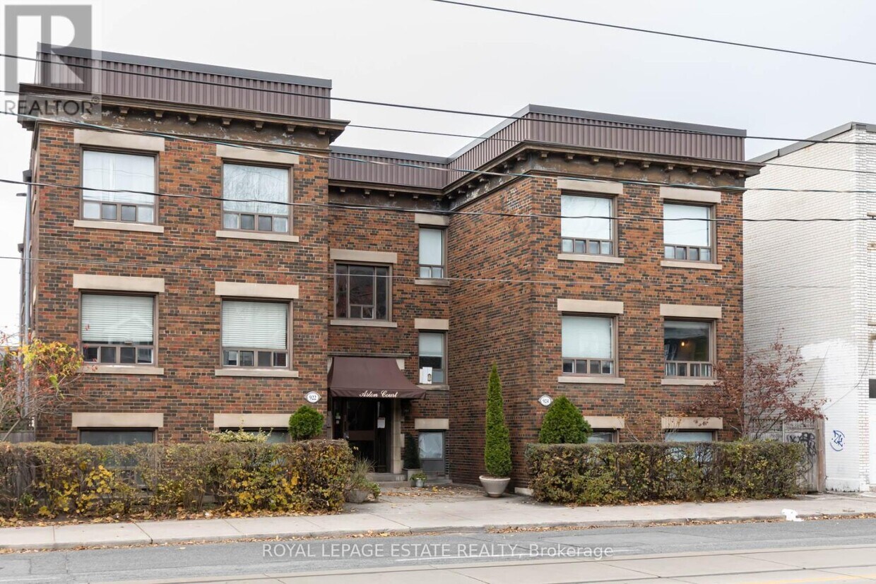 Photo principale - 922-922 Bathurst St