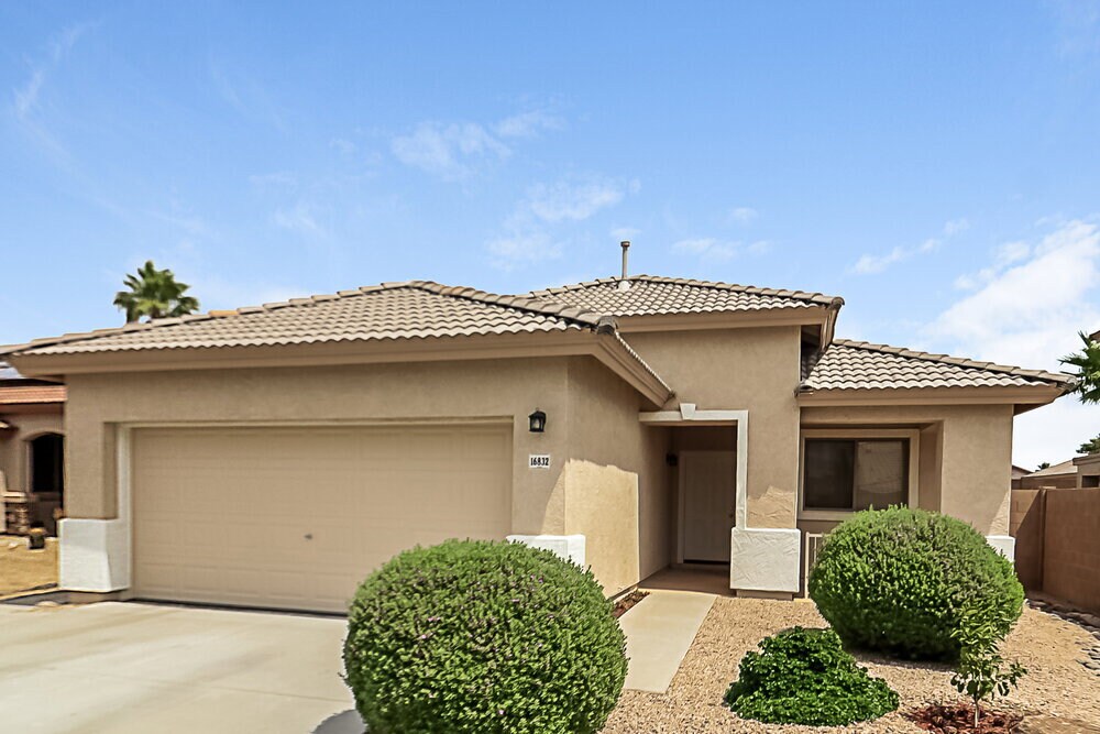 Foto principal - 16832 W Southampton Rd