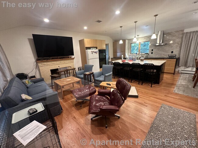 Foto del edificio - 48 Spy Pond Ln